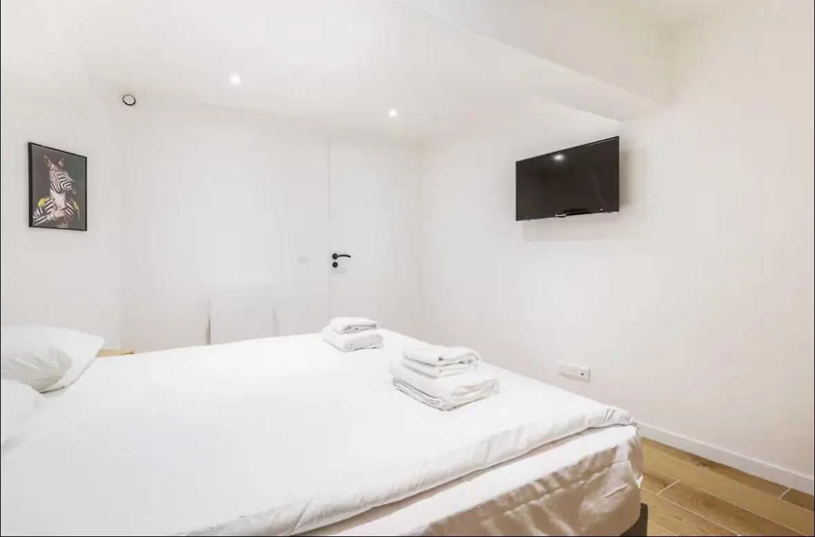 Beautiful Duplex - 2Br 6P - Near Montmartre Apartman Párizs
