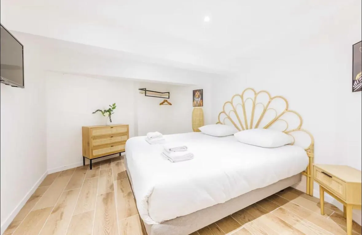 Apartamento Beautiful Duplex - 2Br 6P - Near Montmartre París 0*,  Francia